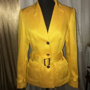 EUC TAHARI gold blazer
